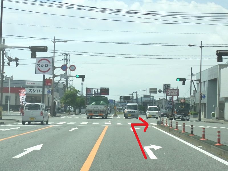 原町交差点を左折