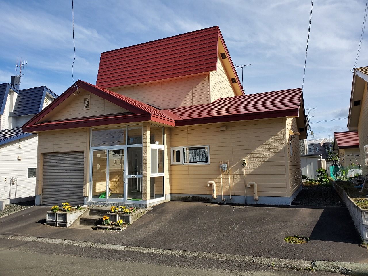 美山町南5丁目1350万円外観はれ
