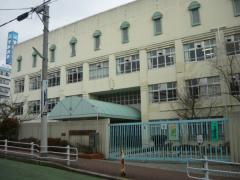 小学校:稗田小学校