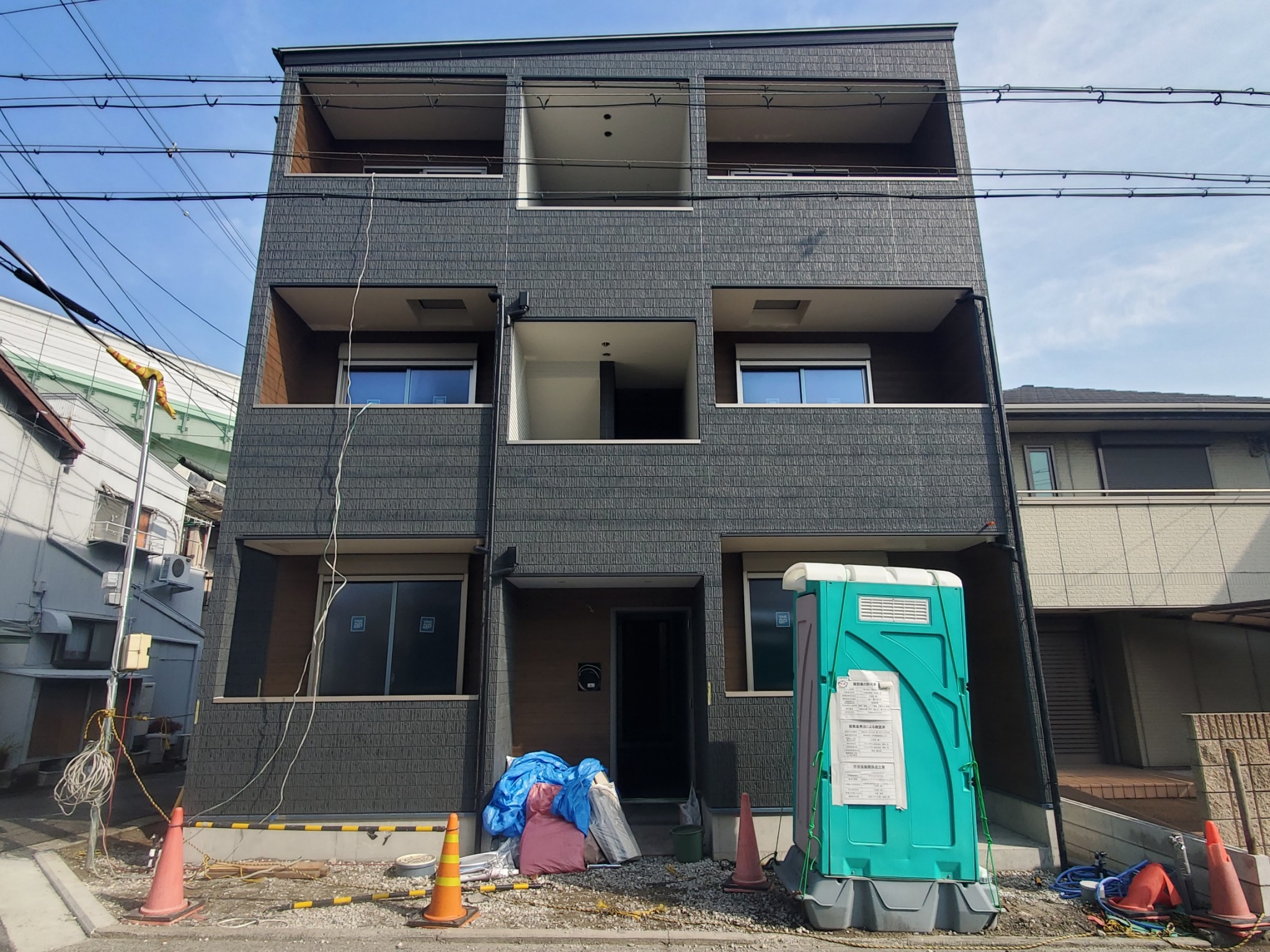 堺4 外観・ボード張り中-1