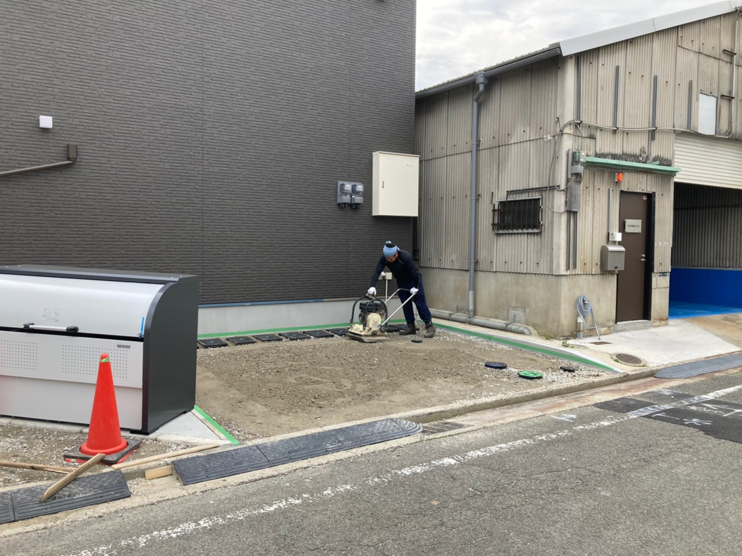 東大阪11 アスファルト舗装-1