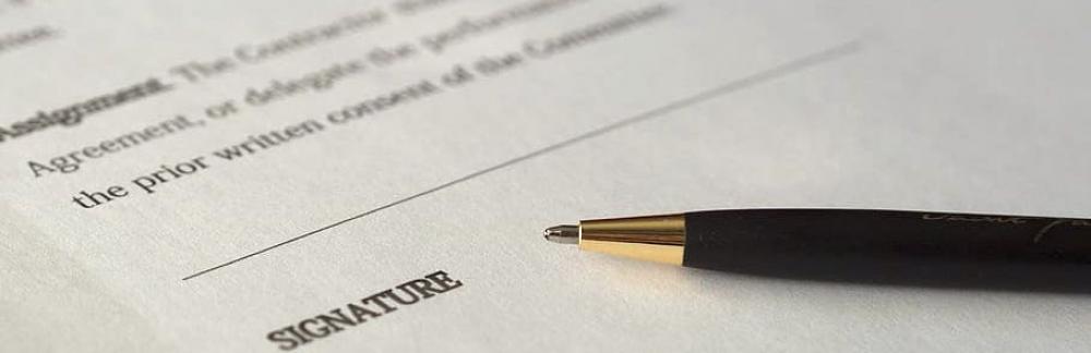 business-signature-contract-document