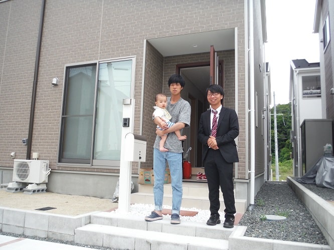DSCF81421-min