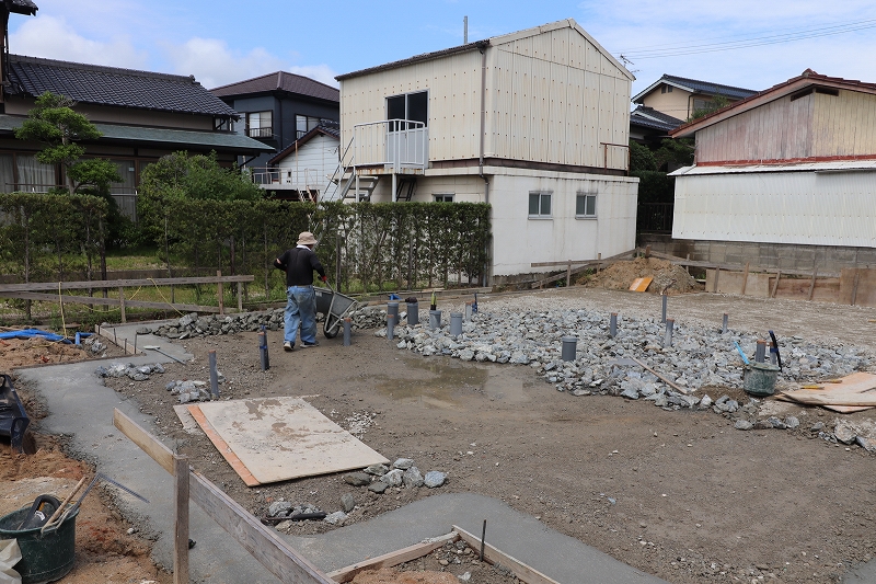 福津11 基礎 割栗石