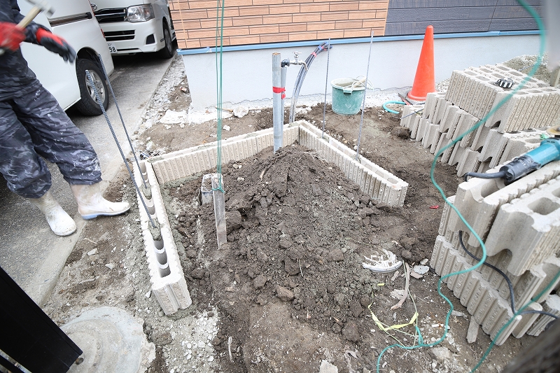 堅粕9 器具建具・ゴミ置き場施工中-5