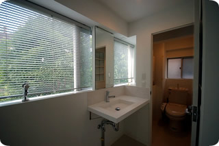3-washstand