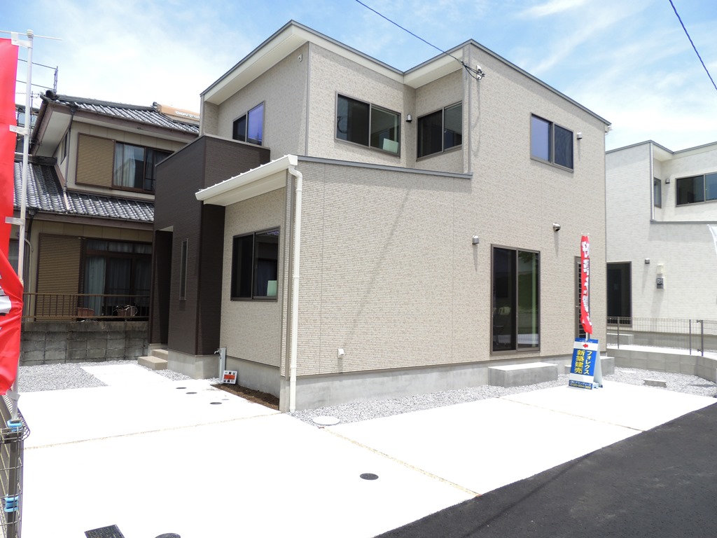 熊野新築建

売住宅