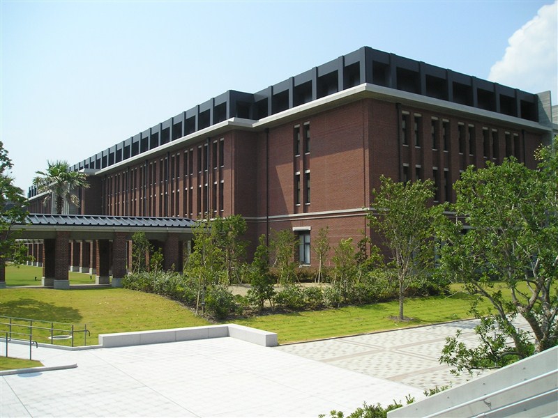 神戸学院大学ポートアイランド (2)
