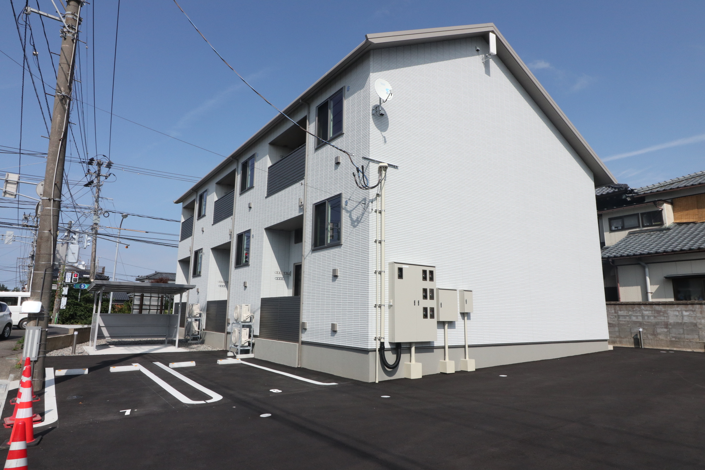 中央区山二ツ 1LDK 新築 駅まで徒歩7分 蔵収納 アパート『コロネット