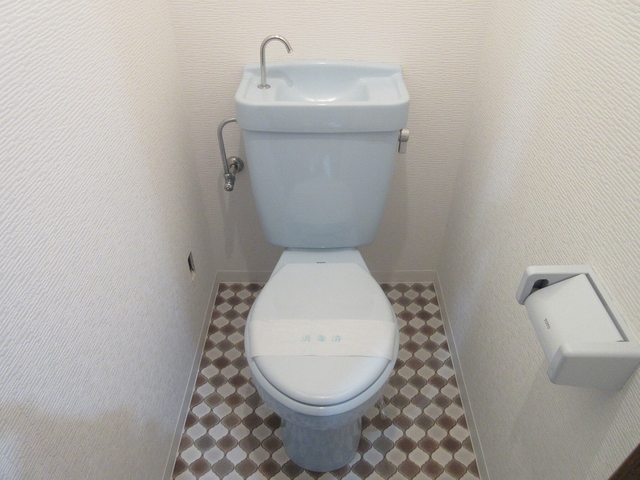 トイレ (2)