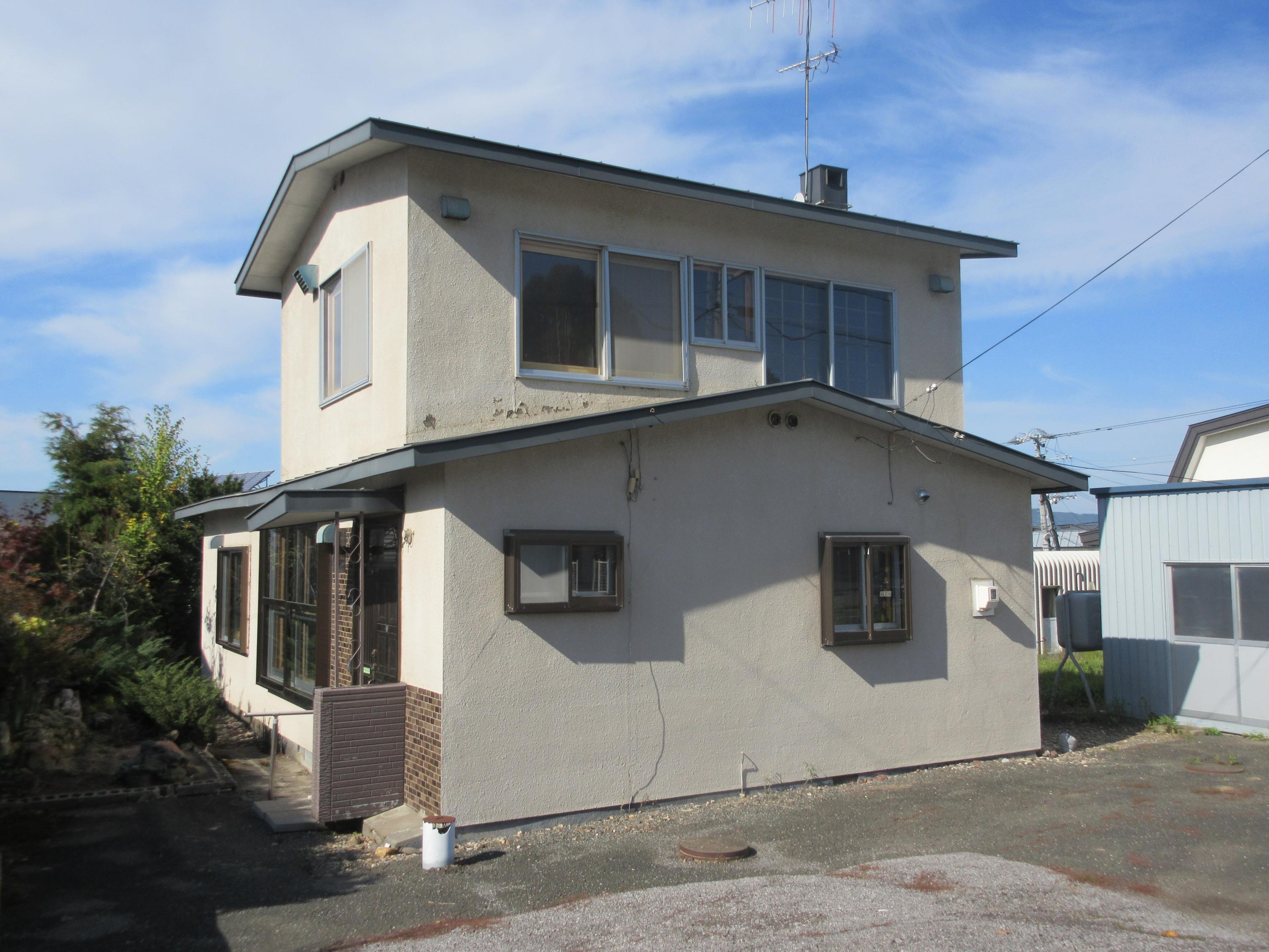 中古アパートのボイラーです 中古アパートのボイラーです