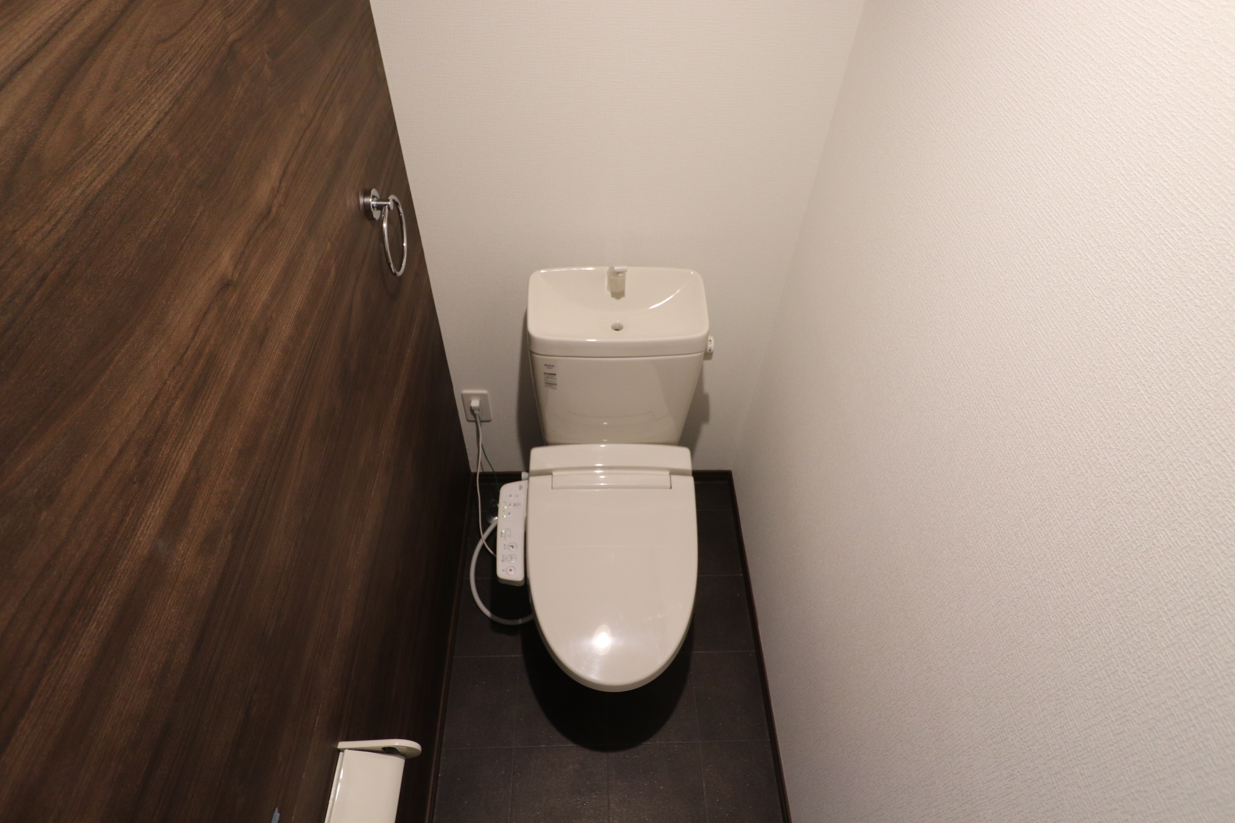 カサブランカ新宮　完成　トイレ