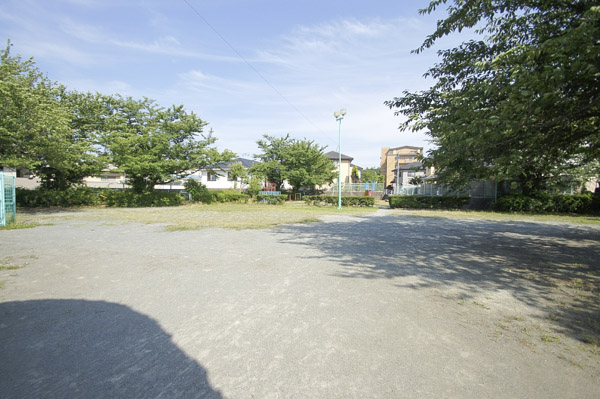 裏田公園