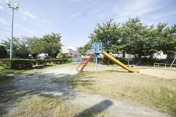 裏田公園