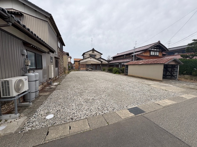 売買・土地】今江町。国道305線近くの南向きの土地！568.44㎡ 1000万円